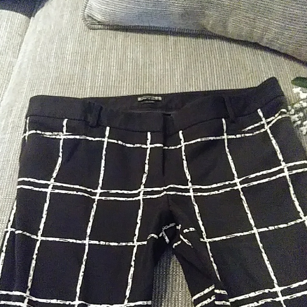 Express "window pane" black & white columnist pant